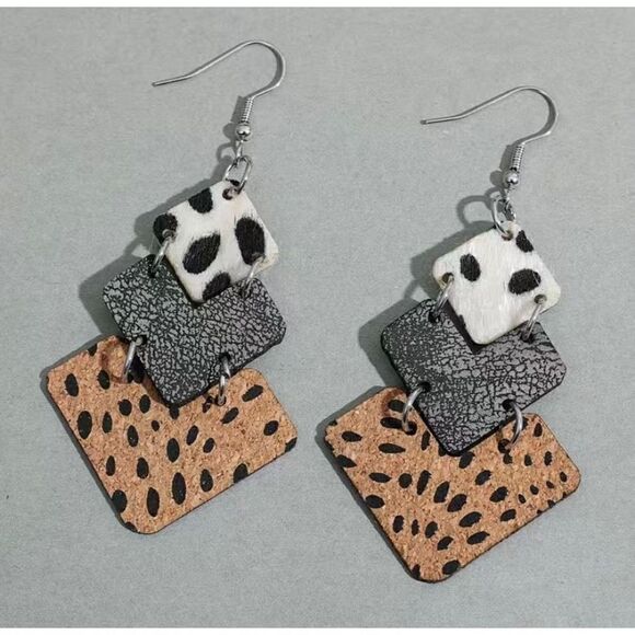 NWT Fashion Jewelry Western Vintage Cow Pattern Leather Earrings - Picture 4 of 5